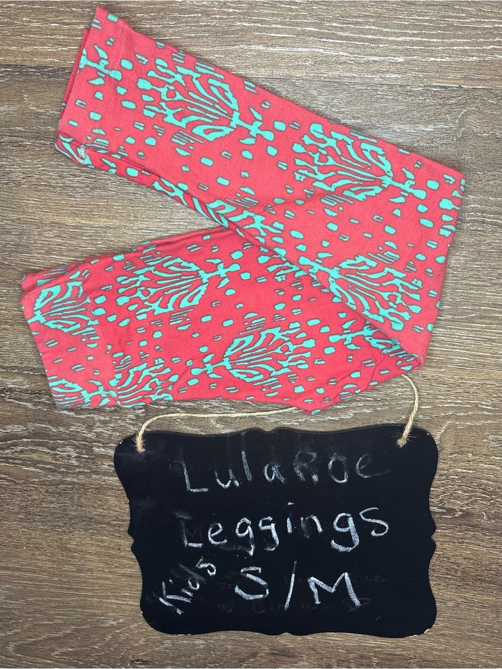 LuLaRoe Kids Coral with Teal Accent Print Leggings